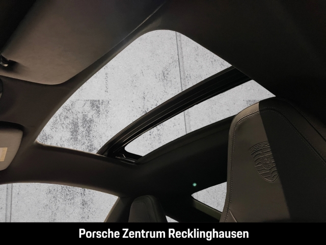 Porsche 992 911 Carrera 4S Liftsystem-VA Sportabgas BOSE