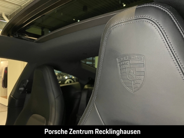 Porsche 992 911 Carrera 4S Liftsystem-VA Sportabgas BOSE