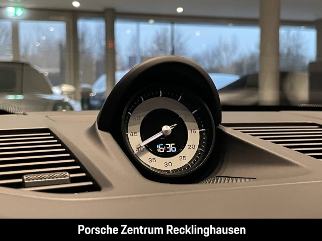 Porsche 992 911 Carrera 4S Liftsystem-VA Sportabgas BOSE