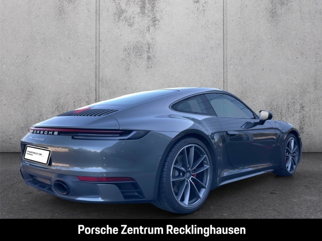 Porsche 992 911 Carrera 4S Hinterachslenkung InnoDrive