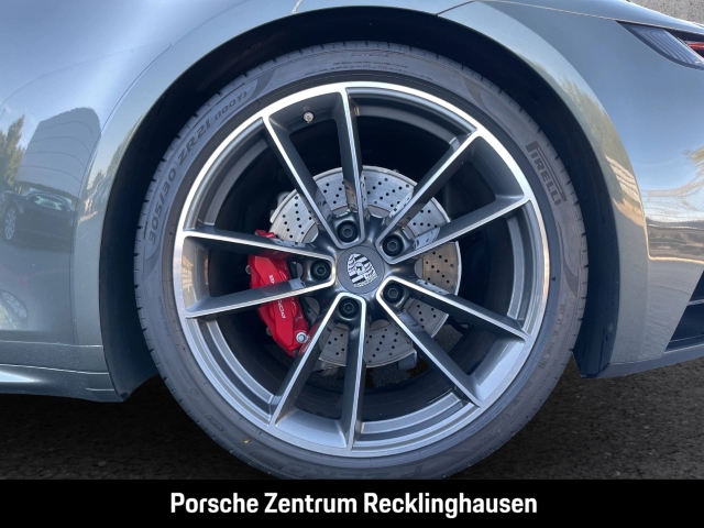 Porsche 992 911 Carrera 4S Hinterachslenkung InnoDrive