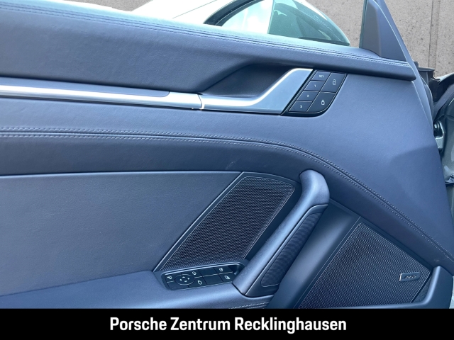 Porsche 992 911 Carrera 4S Hinterachslenkung InnoDrive