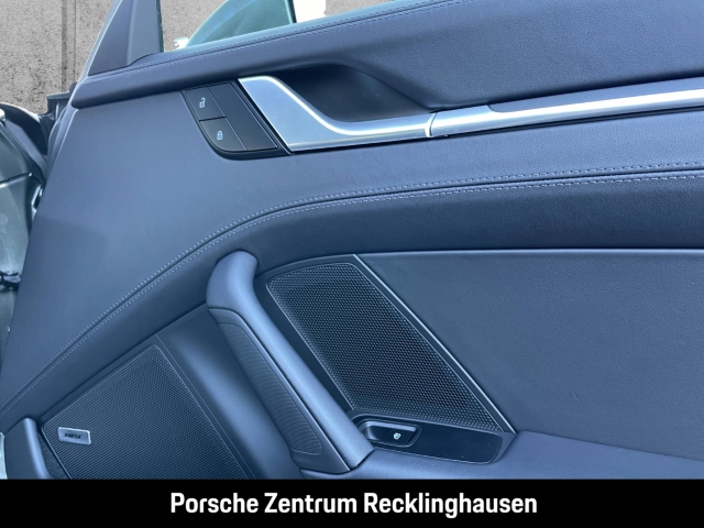 Porsche 992 911 Carrera 4S Hinterachslenkung InnoDrive