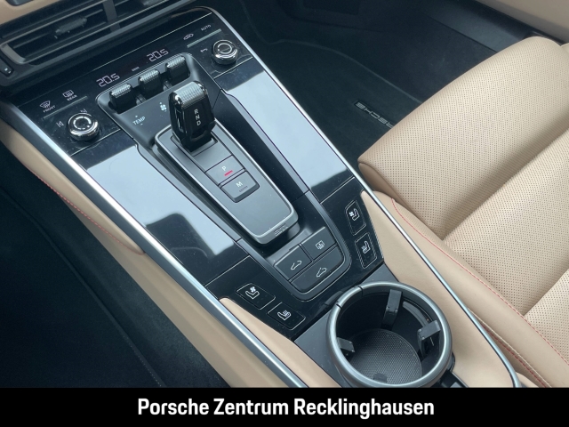 Porsche 992 911 Carrera 4 GTS HA-Lenkung Liftsystem-VA