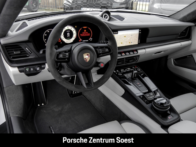 Porsche 992 Carrera GTS/ T-Hybrid