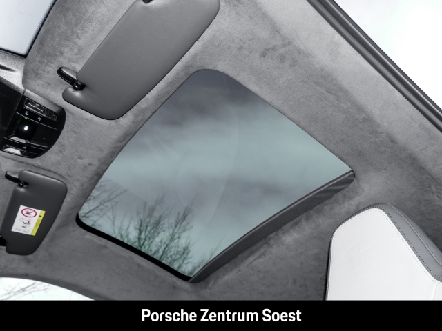 Porsche 992 Carrera GTS/ T-Hybrid