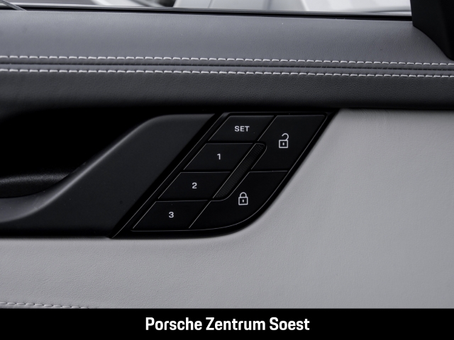 Porsche 992 Carrera GTS/ T-Hybrid