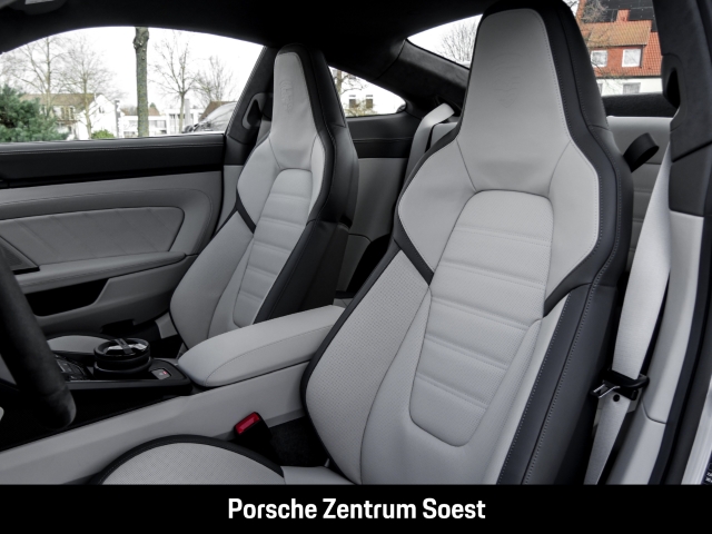 Porsche 992 Carrera GTS/ T-Hybrid