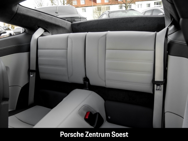 Porsche 992 Carrera GTS/ T-Hybrid