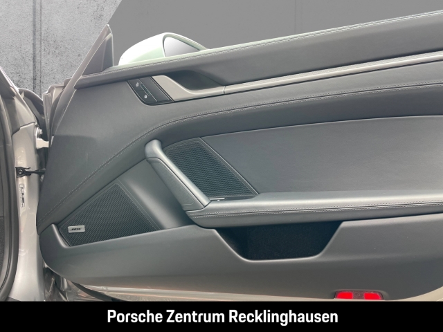 Porsche 992 911 Carrera S HA-Lenkung Sportabgas BOSE