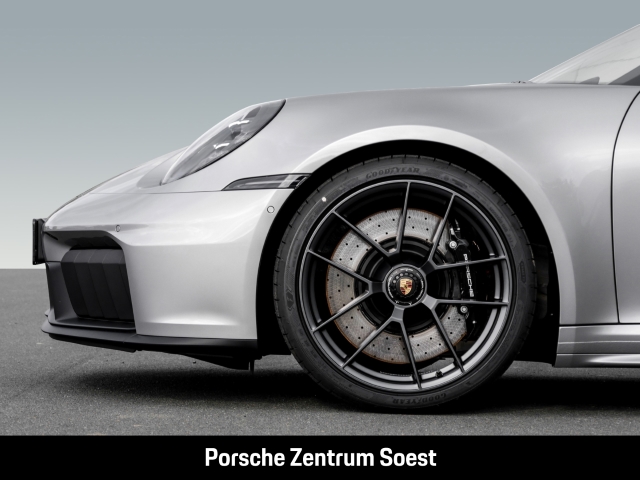 Porsche 992 Carrera GTS
