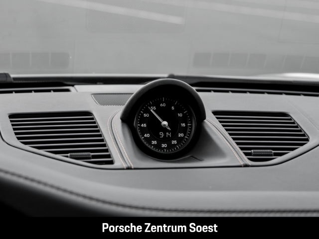 Porsche 992 Carrera GTS