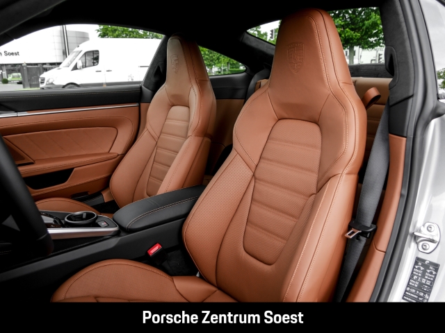 Porsche 992 Carrera GTS