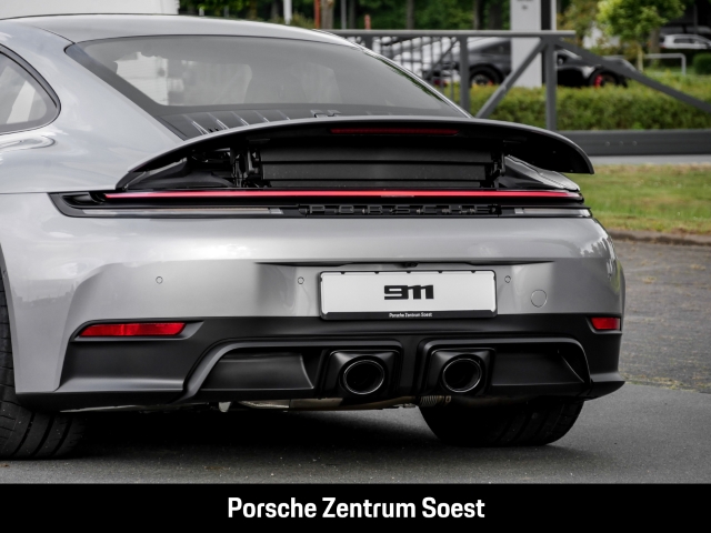 Porsche 992 Carrera GTS