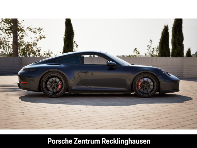 Porsche 992 911 Carrera 4 GTS Liftsystem-VA BOSE LED
