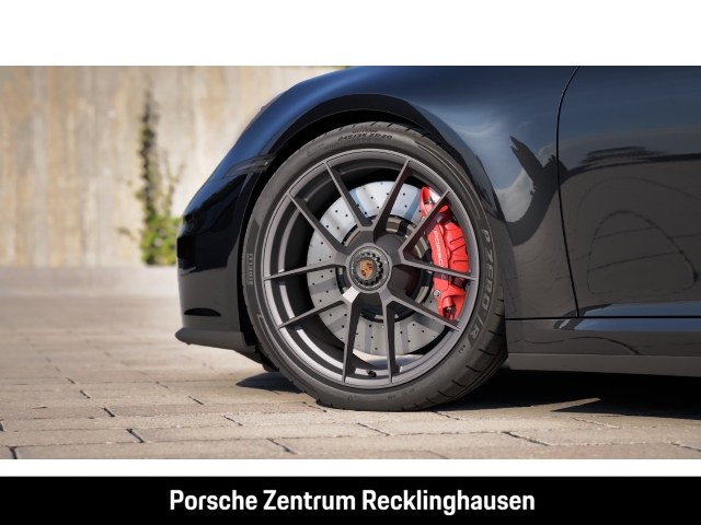 Porsche 992 911 Carrera 4 GTS Liftsystem-VA BOSE LED