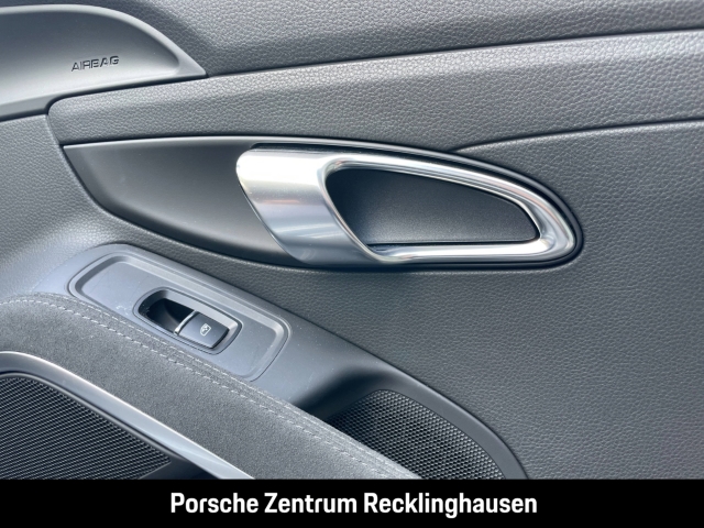 Porsche Boxster 718 GTS 4.0 Abstandstempomat Sportabgas