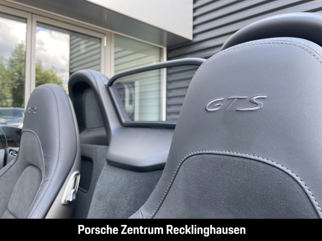 Porsche Boxster 718 GTS 4.0 Abstandstempomat Sportabgas