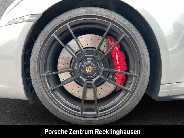Porsche 992 911 Targa 4 GTS Sportabgas SurroundView BOSE