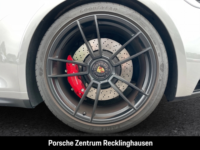 Porsche 992 911 Targa 4 GTS Sportabgas SurroundView BOSE