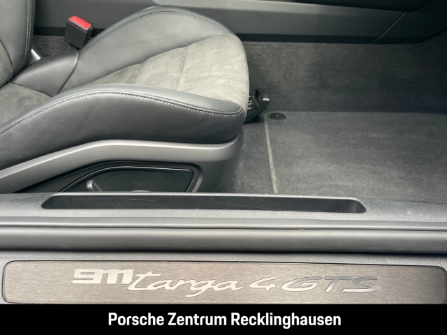 Porsche 992 911 Targa 4 GTS Sportabgas SurroundView BOSE