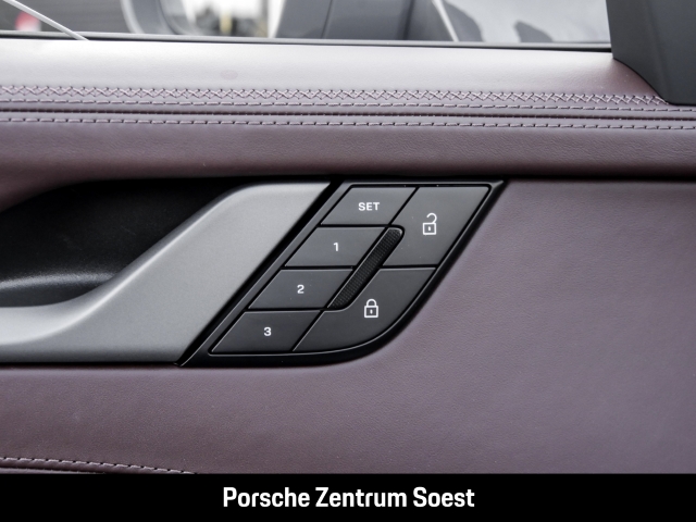 Porsche 992 Carrera Cabriolet/21-Zoll/Sport-Chrono/BOSE