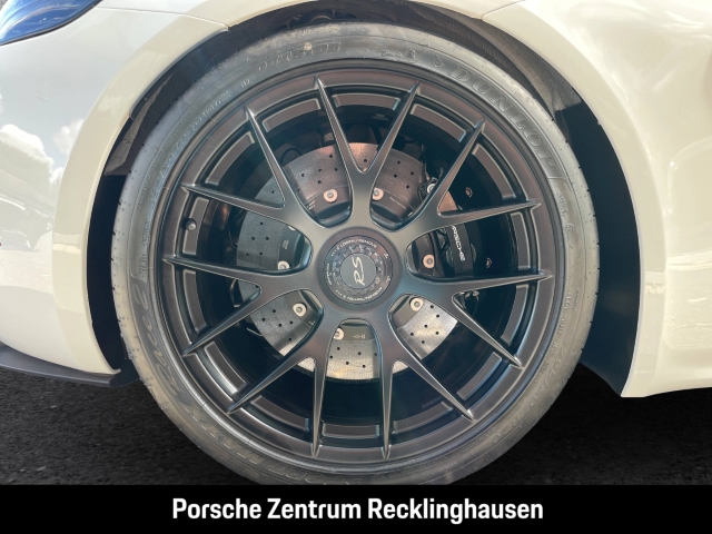 Porsche 718 Spyder RS Liftsystem-VA Weissach-Paket BOSE