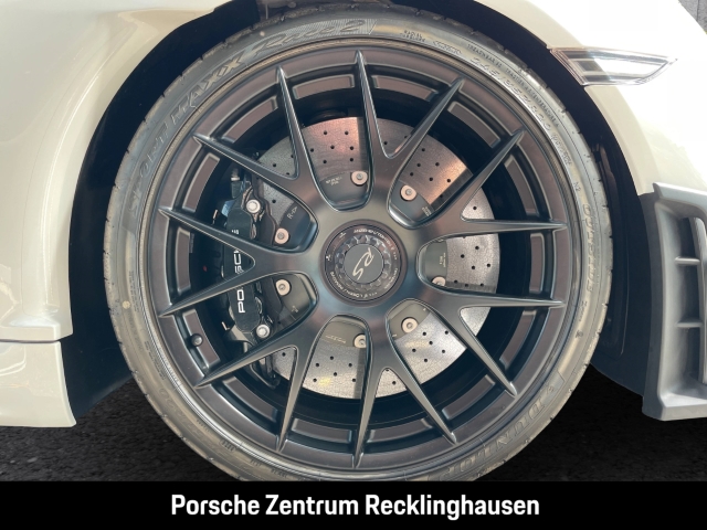 Porsche 718 Spyder RS Liftsystem-VA Weissach-Paket BOSE