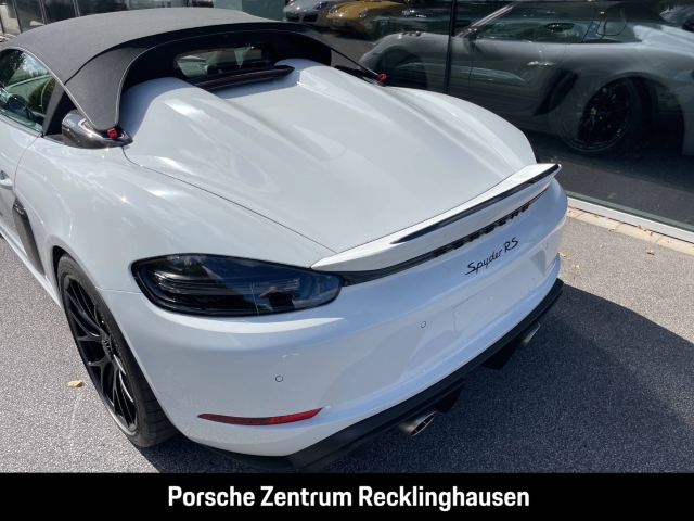 Porsche 718 Spyder RS Liftsystem-VA Weissach-Paket BOSE