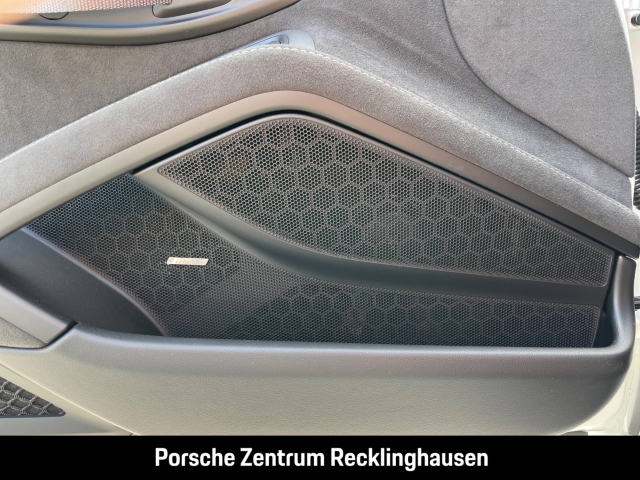Porsche 718 Spyder RS Liftsystem-VA Weissach-Paket BOSE
