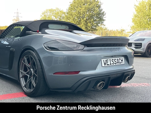Porsche 718 Spyder RS Weissach-Paket Liftsystem-VA BOSE