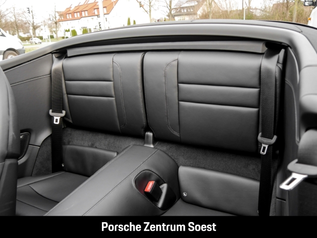Porsche 992 Carrera Cabriolet/21-Zoll/Sport-Chrono/BOSE