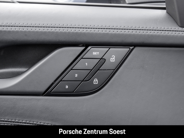 Porsche 992 .2 Carrera Cabriolet/Sport-Chrono/BOSE