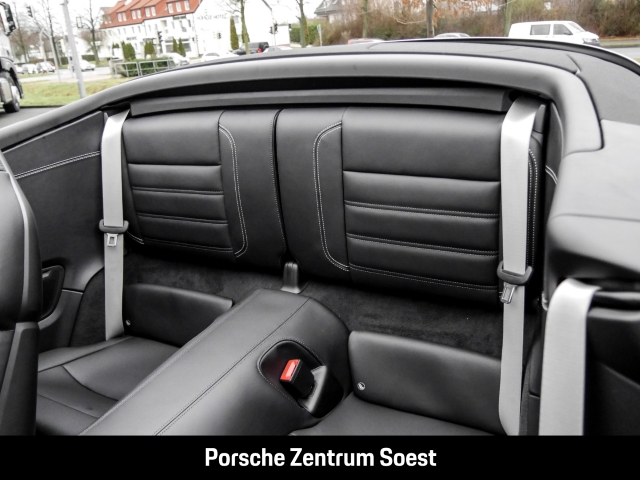 Porsche 992 Carrera Cabriolet/21-Zoll/Sport-Chrono/BOSE