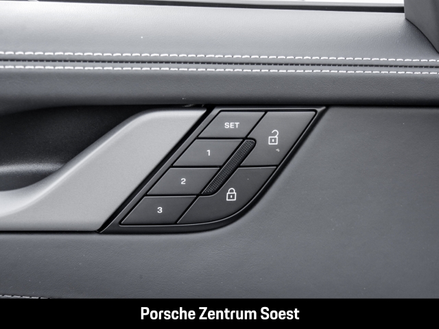 Porsche 992 Carrera Cabriolet/21-Zoll/Sport-Chrono/BOSE