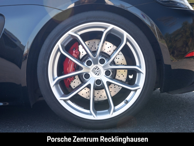 Porsche 718 Spyder Sport Chrono Sportabgasanlage LED
