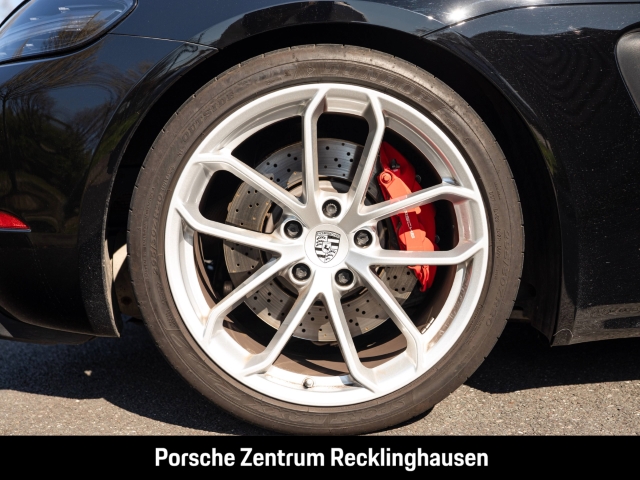 Porsche 718 Spyder Sport Chrono Sportabgasanlage LED