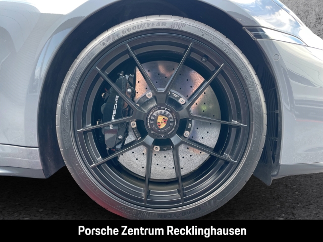 Porsche 992 911 Carrera 4 GTS Cabrio Burmester Clubleder