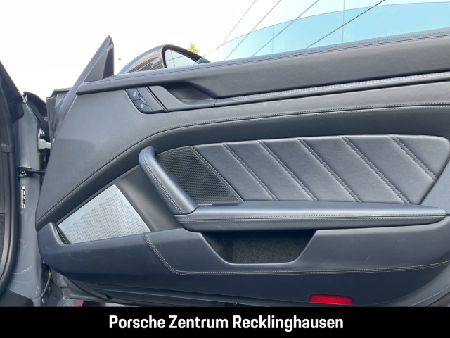 Porsche 992 911 Carrera 4 GTS Cabrio Burmester Clubleder