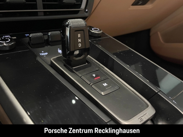 Porsche 992 911 Carrera 4S Cabriolet Surround-View LED