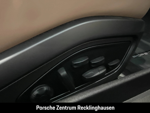 Porsche 992 911 Carrera 4S Cabriolet Surround-View LED