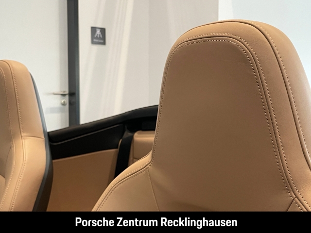 Porsche 992 911 Carrera 4S Cabriolet Surround-View LED