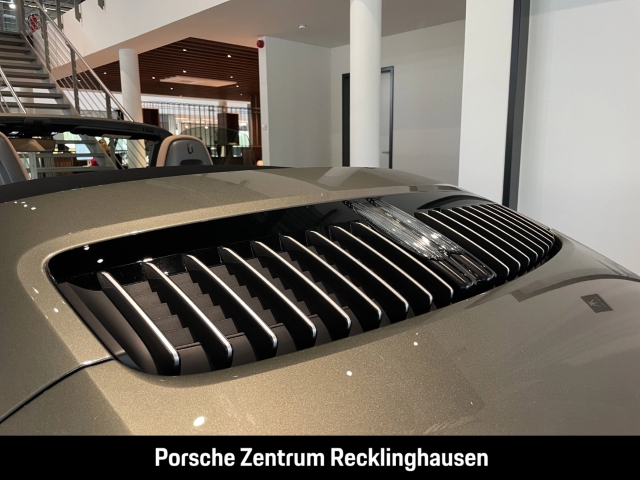 Porsche 992 911 Carrera 4S Cabriolet Surround-View LED