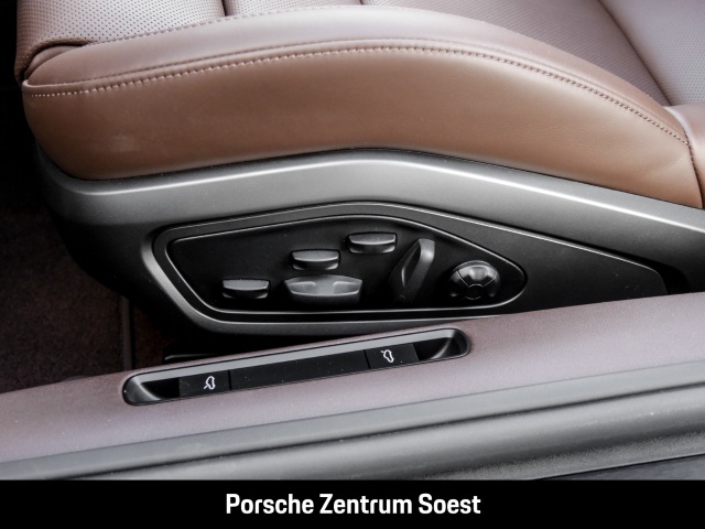 Porsche 911 T-Hybrid -2 (911) Carrera 4 GTS Cabriolet