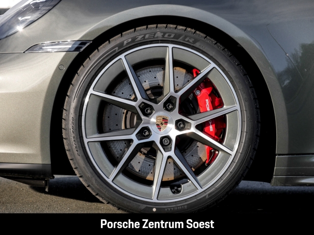 Porsche 911 T-Hybrid -2 (911) Carrera 4 GTS Cabriolet