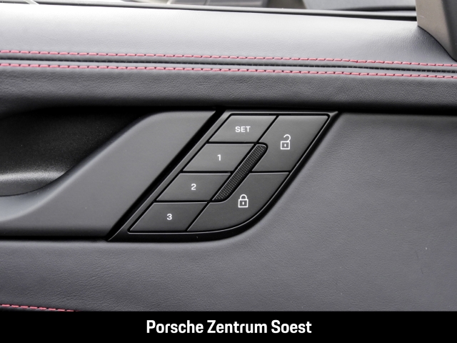 Porsche 992 Carrera 4 GTS Cabrio/Sport-Chrono/Burmester
