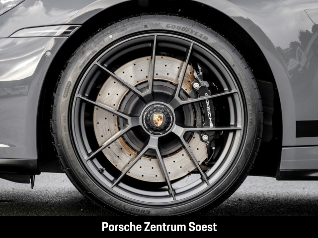 Porsche 992 Carrera 4 GTS Cabrio/Sport-Chrono/Burmester
