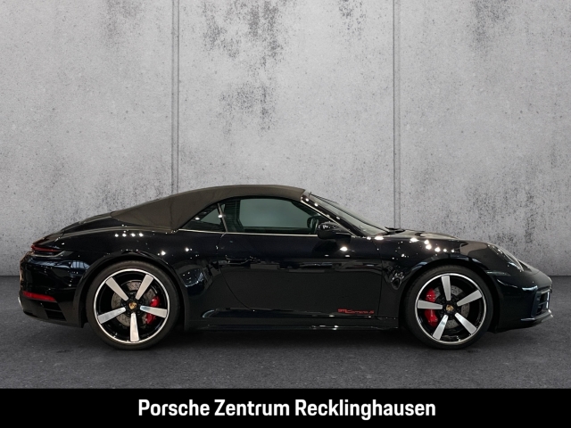 Porsche 992 911 Carrera S Cabrio Sportabgas BOSE 21-Zoll