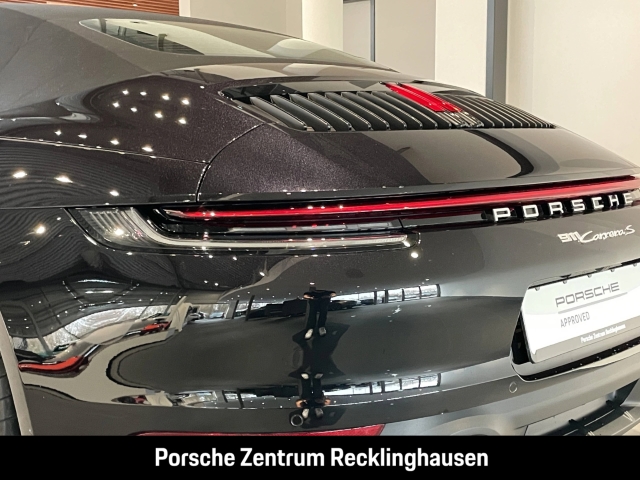 Porsche 992 911 Carrera S Cabrio Sportabgas BOSE 21-Zoll