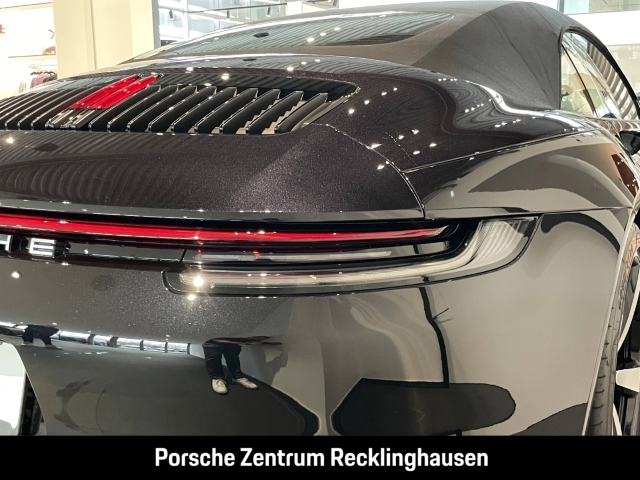 Porsche 992 911 Carrera S Cabrio Sportabgas BOSE 21-Zoll
